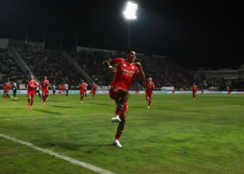 E tudo ficou resolvido aos 11 minutos de cada parte