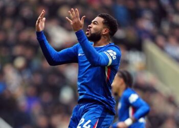 Chelsea Rally to Earn 2–2 Draw at Newcastle After VAR Controversy