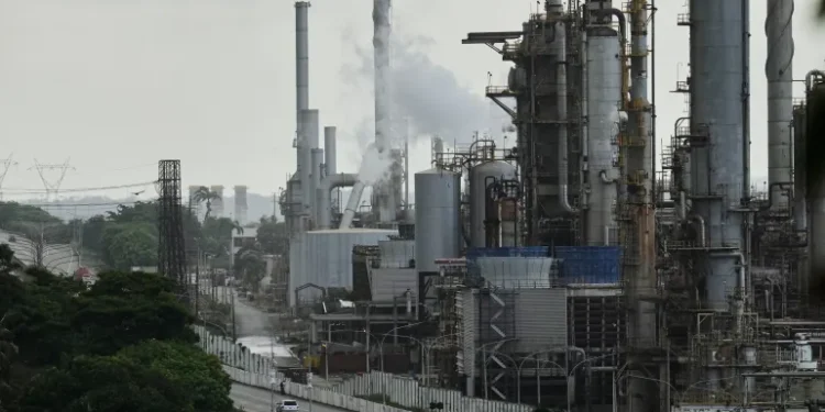 Trump’s Bid to Control Venezuela’s Oil Sector Faces Major Hurdles — Experts