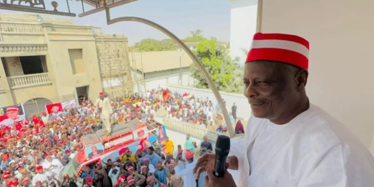 PHOTOS: Kwankwaso Receives Solidarity Visit from Nasarawa LG Residents in Kano