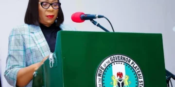 Plateau Governor’s Wife Welcomes New Year Babies with Gifts